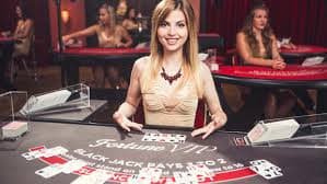 Interface aplikasi lalatslot di perangkat Android menampilkan menu olahraga, slot, dan live dealer